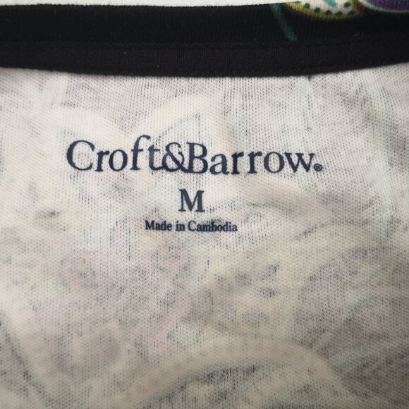 NWT Croft & Barrow Ladies Size Medium Black w/ Flowers Crew Neck T-shirt - Picture 3 of 11